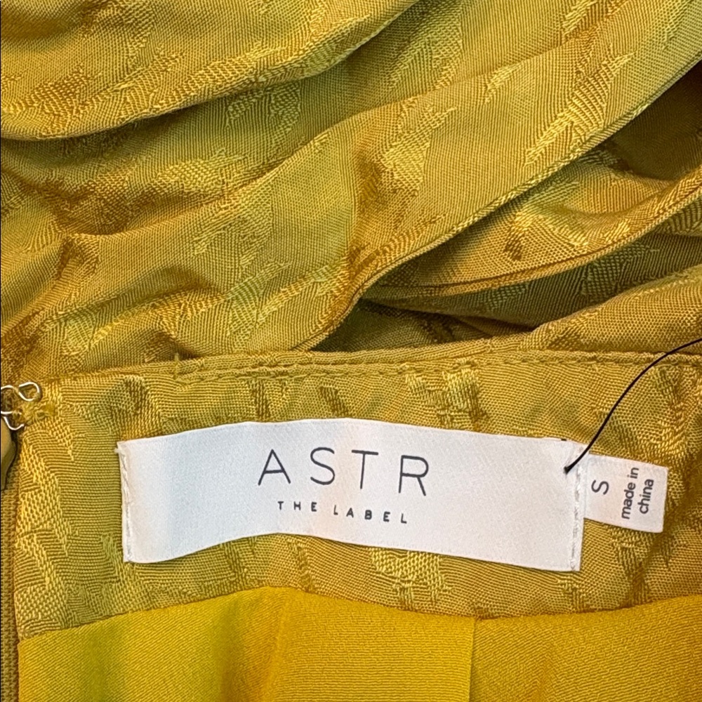Astr The Label Open Back Cowl Back mini Dress in Chartreuse - size small - Picture 3 of 4